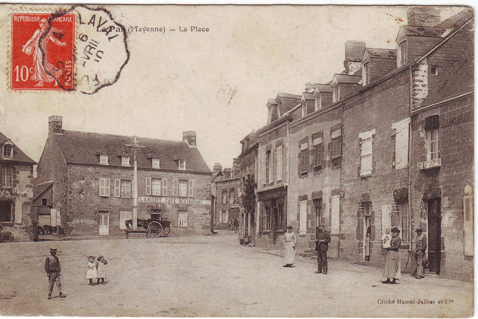 La place de Le Pas