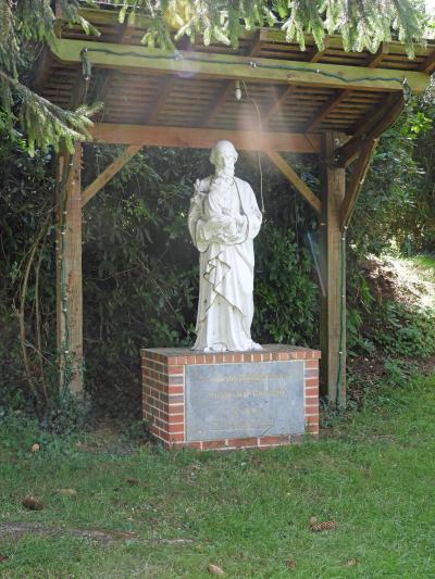 Statue